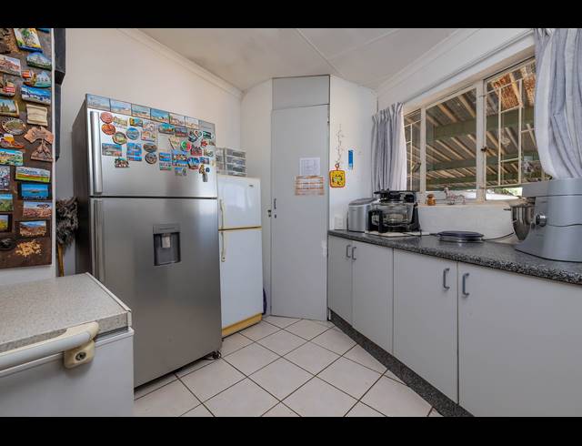 3 BEDROOM FREEHOLD FOR SALE IN NOOITGEDACHT